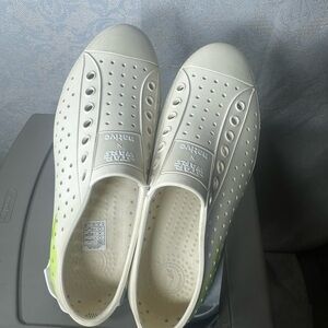 Native x Disney Jefferson Slip-On Water Shoes Star Wars Baby Yoda M8/W10